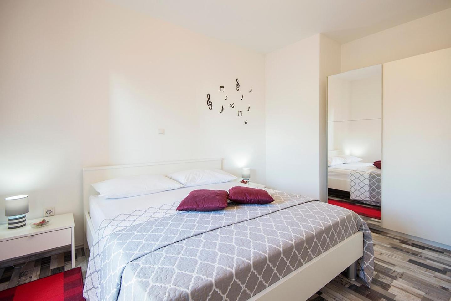 Apartments Cape Deluxe Rtina Luaran gambar