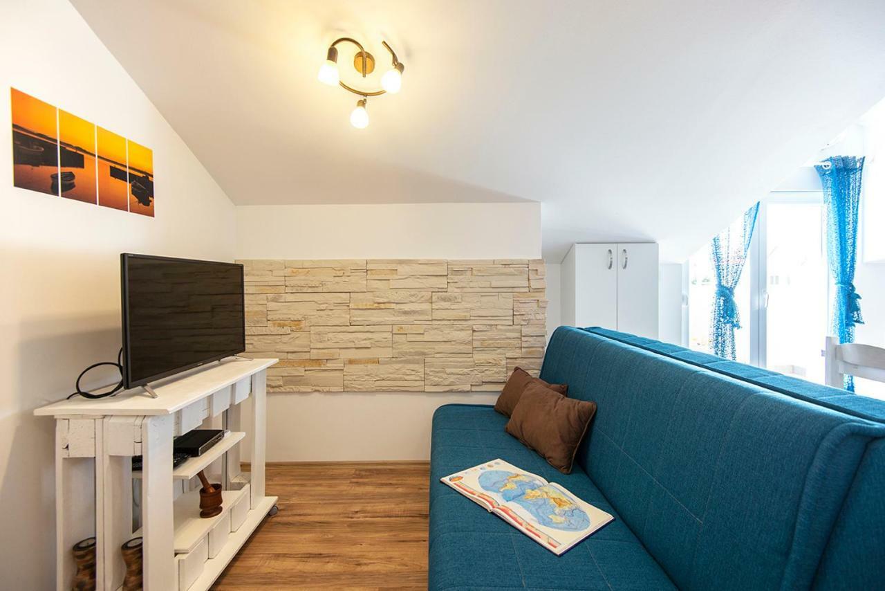 Apartments Cape Deluxe Rtina Luaran gambar