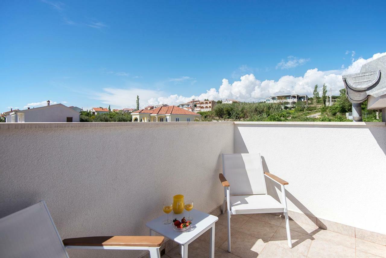 Apartments Cape Deluxe Rtina Luaran gambar