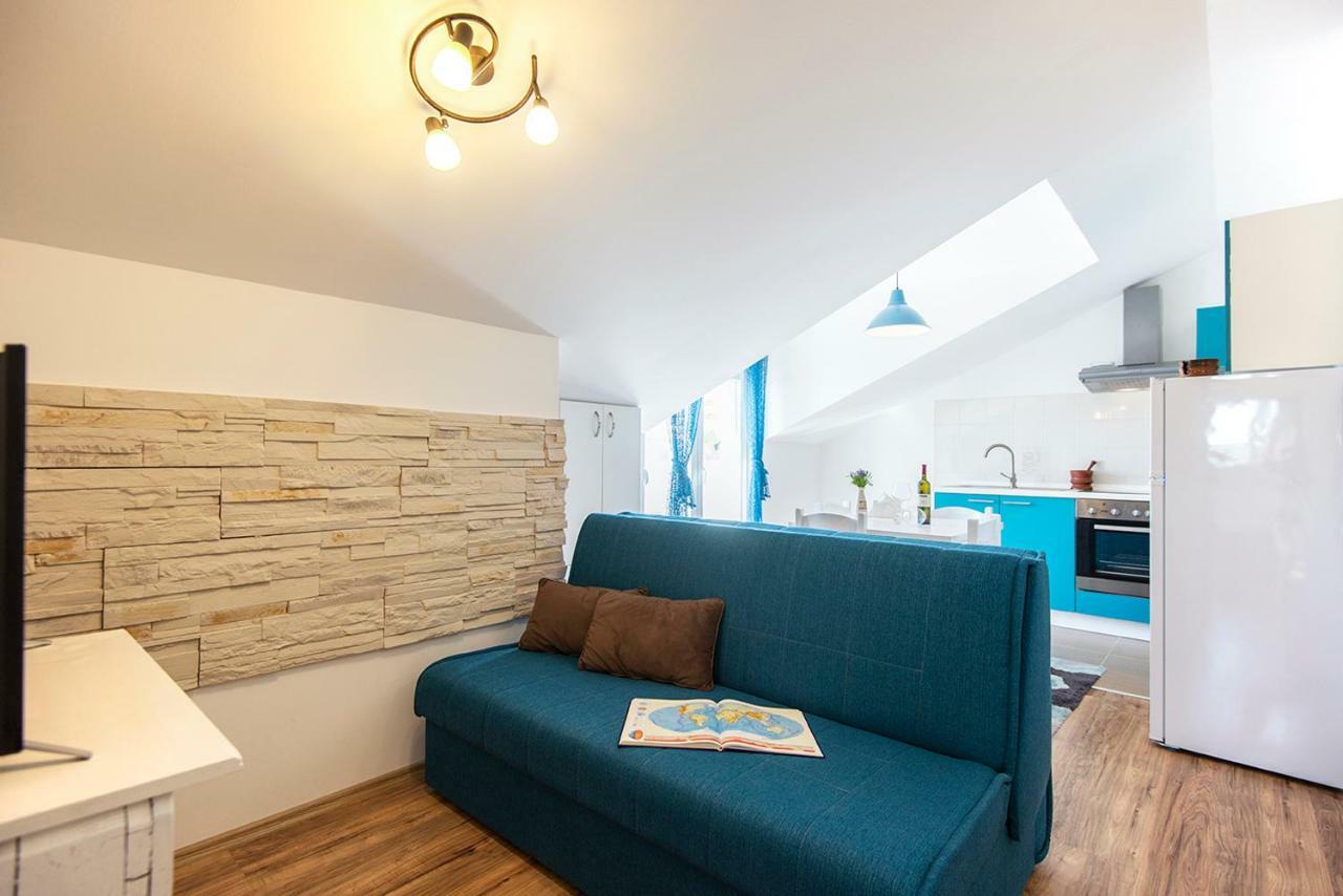 Apartments Cape Deluxe Rtina Luaran gambar